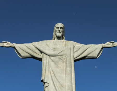 Статуя Иисуса Искупителя