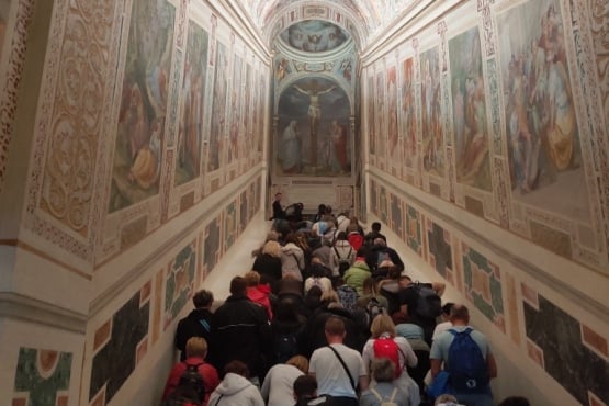 Туристи Феєрії побачили Святі Сходи, якими Христос ішов на суд