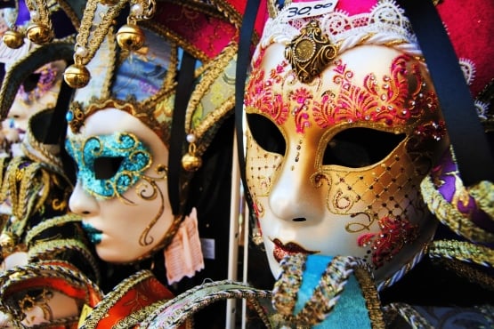 Екскурс цікавими карнавальними куточками Європи