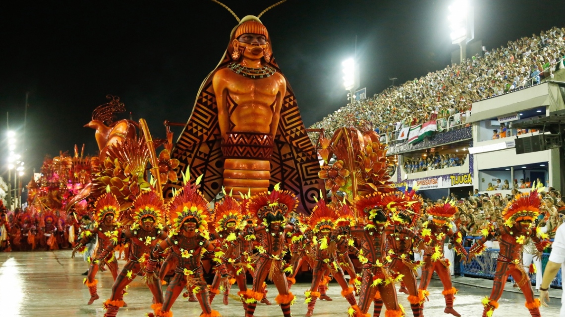 Тропический карнавал в Рио-де-Жанейро