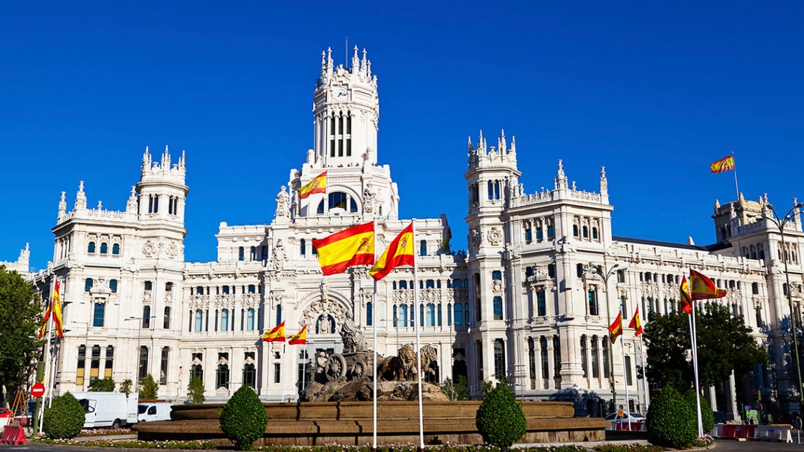 Експрес Мадрид-Барселона-Валенсія: новорічні канікули в Іспанії!