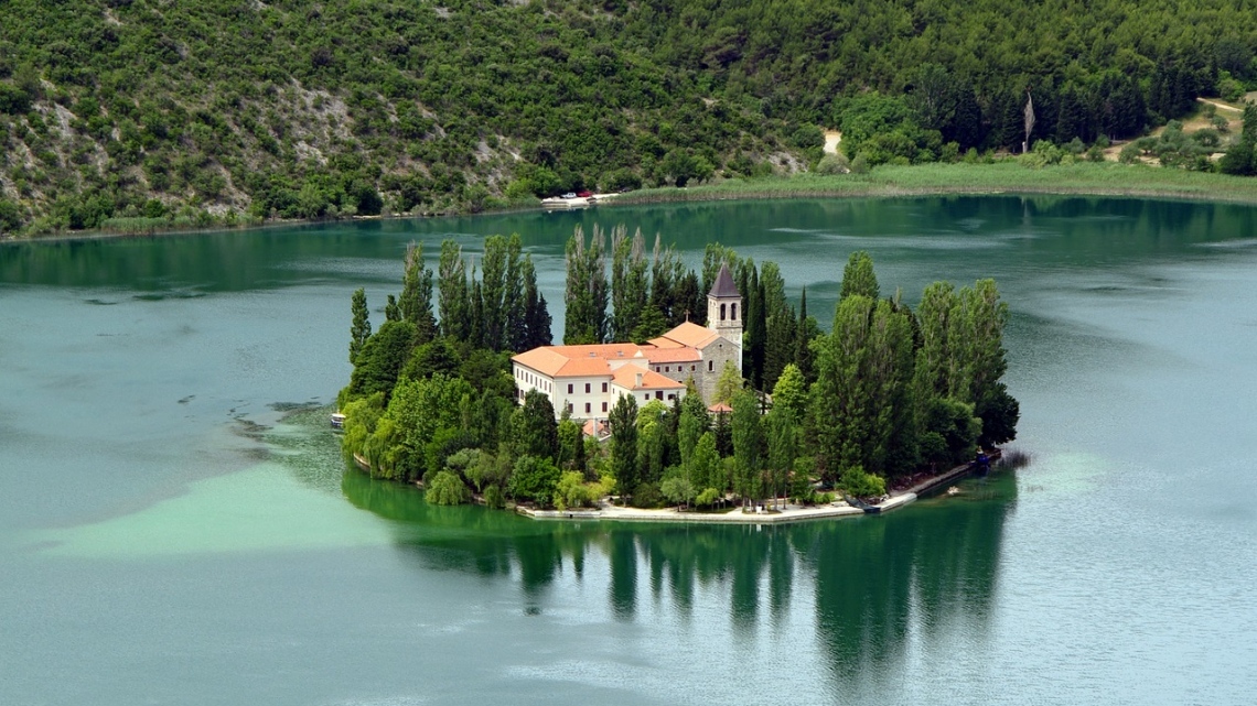 Хорватія на долоні: міста, озера, острови. Авіатур + автобус