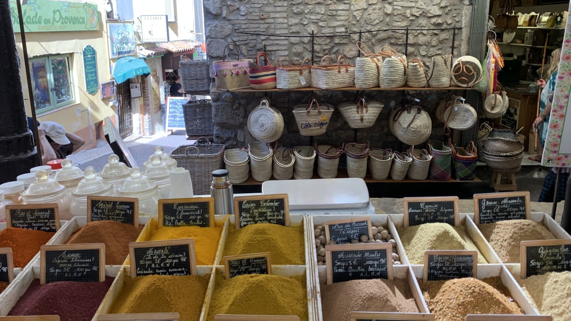 Під сонцем Франції: від Провансу до Парижа. Авіатур