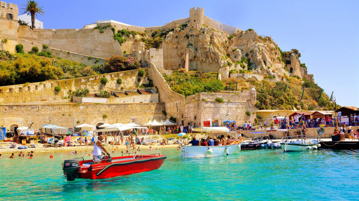 Апулія: стежками оливкових гаїв