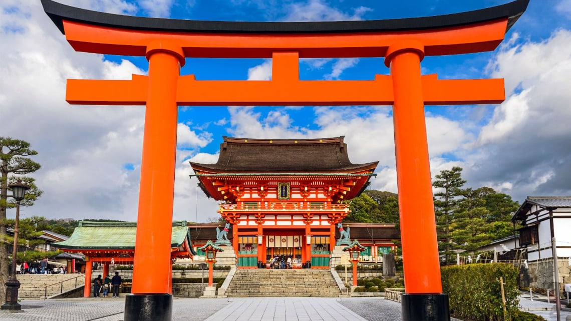 Груповий круїз з Китаю до Японії. Українська група