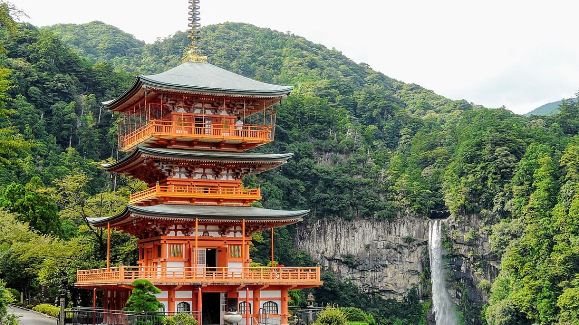 Груповий круїз з Китаю до Японії. Українська група