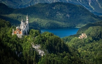 Весняні барви Баварії: замки, гори і озера