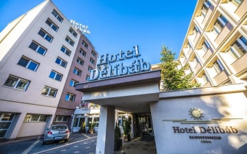 Hotel Delibab  4*