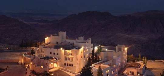 Mövenpick Nabatean Castle Hotel 5* Ваді-Муса